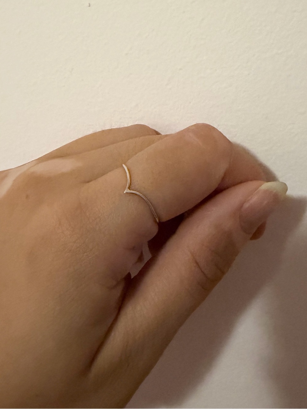 Simple v shaped silver stacking ring, size 7